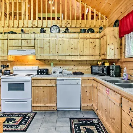 Cabin With Hot Tub And Deck About 12 Mi To Pigeon Forge! Sevierville Extérieur photo