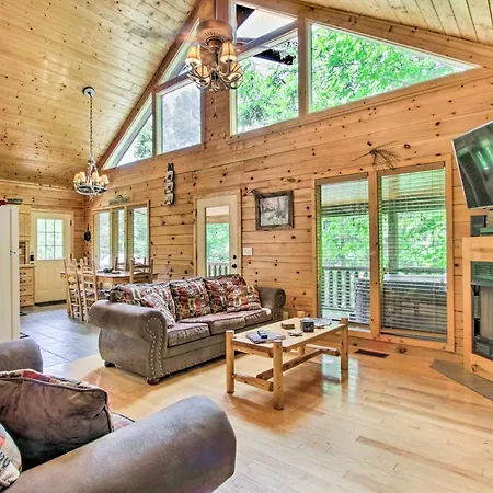 Cabin With Hot Tub And Deck About 12 Mi To Pigeon Forge! Sevierville Extérieur photo