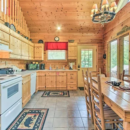 Cabin With Hot Tub And Deck About 12 Mi To Pigeon Forge! Sevierville Extérieur photo