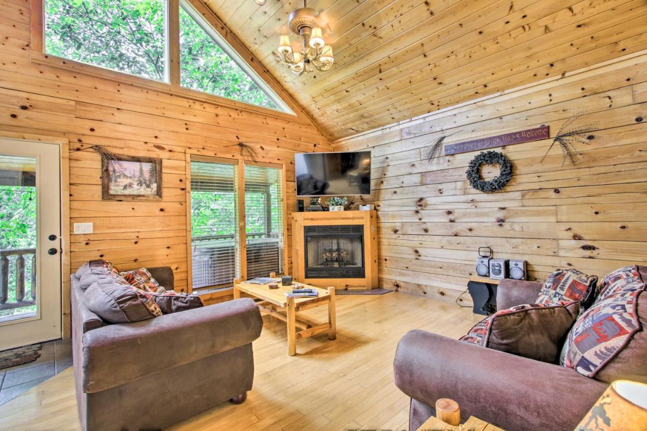 With Hot Tub And Deck About 12 Mi To Pigeon Forge! * Sevierville