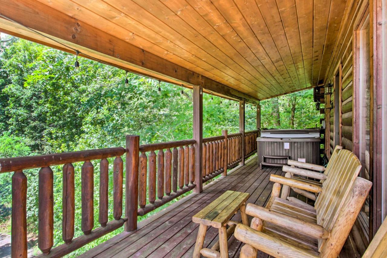 With Hot Tub And Deck About 12 Mi To Pigeon Forge! *